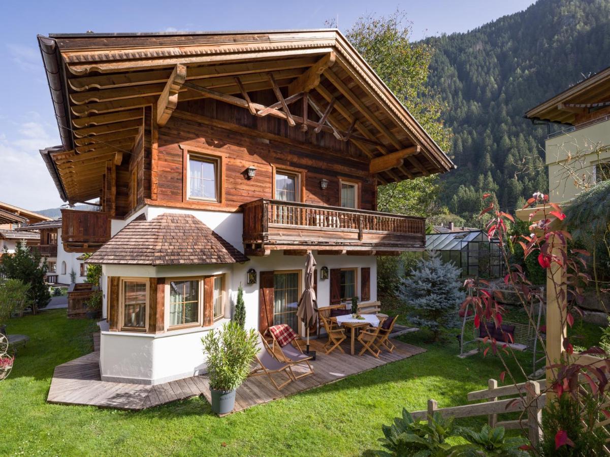 S'Doerfl Chalets Mayrhofen Exterior photo