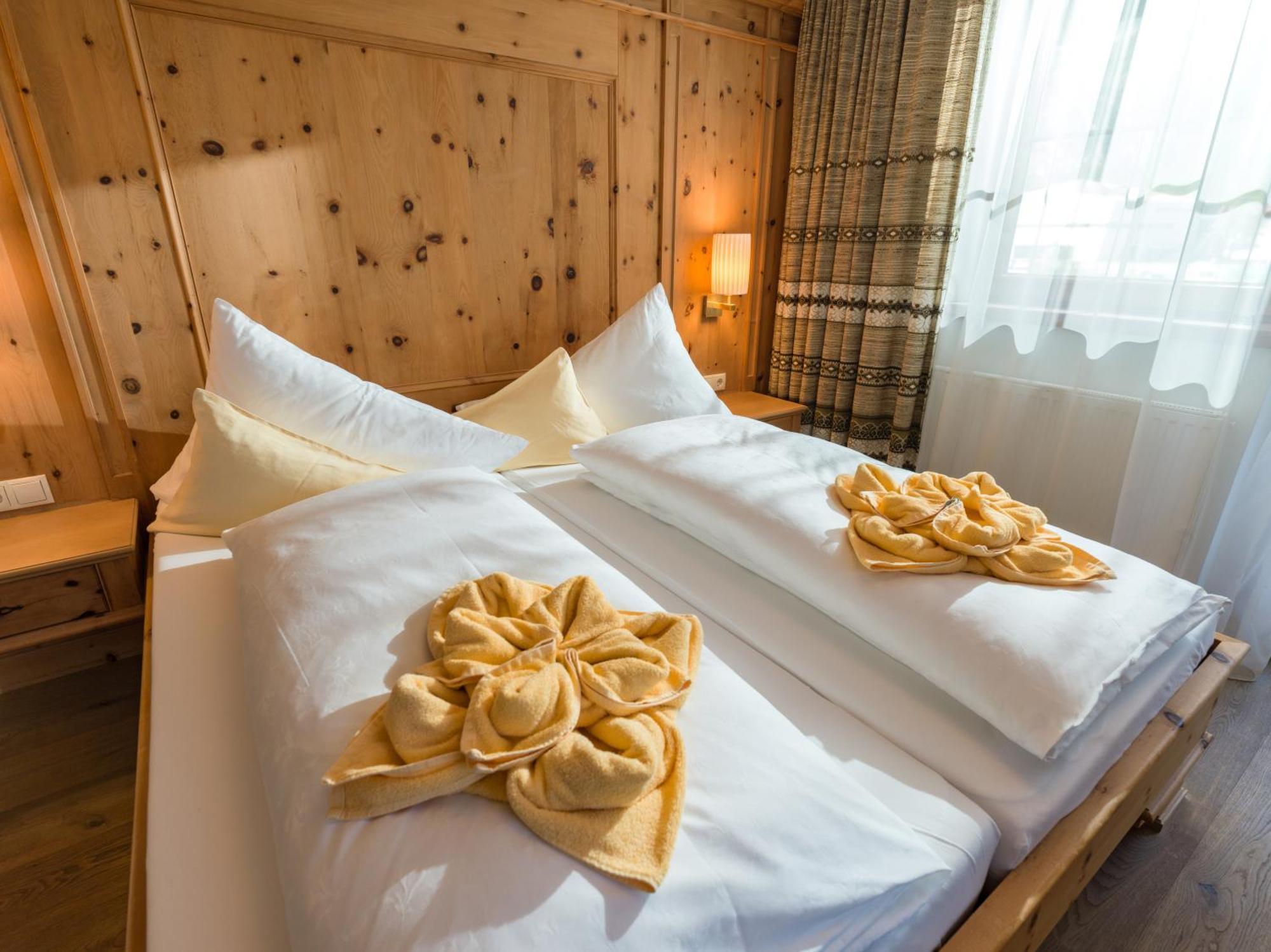 S'Doerfl Chalets Mayrhofen Exterior photo